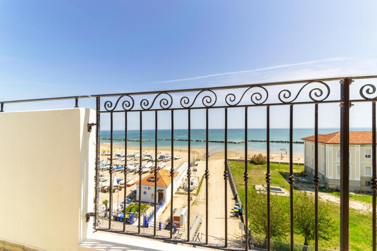 Hotel Albatros Rimini Exterior photo